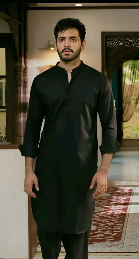 Short Kurta For Men, Handsome Indian Men, Designer Dresses Elegant, Men Fashion Photoshoot, Pakistani Kurta, Ways To Lace Shoes, Kurta Pajama Men, Simple Everyday Makeup, Wahaj Ali