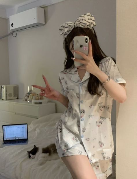 Aesthetic Pajamas Korean, Kdrama Pajamas, Cute Pjs Korean, Pajamas Cute Aesthetic, Cute Aesthetic Pajamas, Ulzzang Pajamas, Japanese Pjs, Korean Pajamas Aesthetic, Chinese Pjs