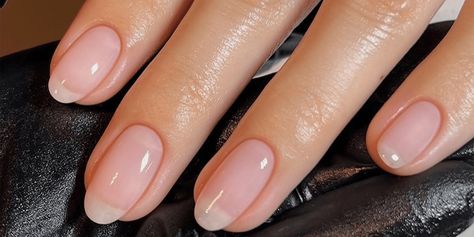 The "Naked" French Manicure Will Make You Look Expensive Clear Dip Manicure, Naked French Manicure, Natural Looking Acrylics, Subtle French Tip Nails, American Nails Natural, Muted French Manicure, French Manicure Natural Nails, Soft French Manicure, Natural Looking Gel Nails