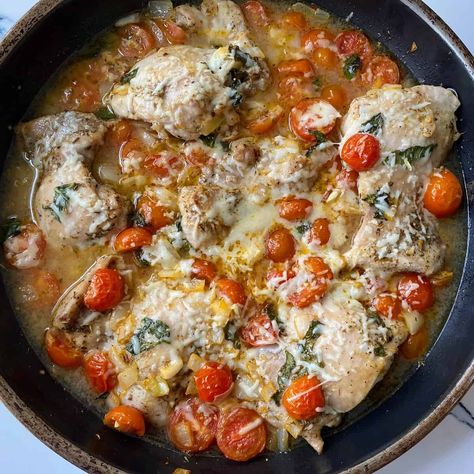 🍗 Best Recipe for Chicken Pomodoro Knorr Tomato Bouillon Chicken Recipes, Chicken Pomodoro, Pomodoro Recipe, Chicken Baked, Recipe For Chicken, Lean Meals, Homemade Tomato Sauce, Italian Chicken, Sausage Pasta