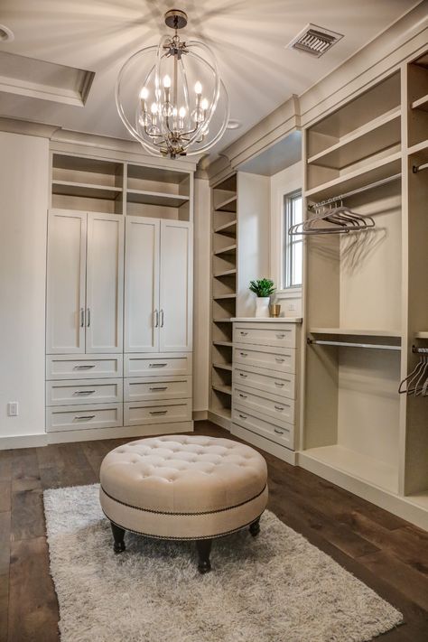 MODERN FARMHOUSE - Closet - Phoenix - by Avril Interiors Master Closet With Slanted Ceiling, Fancy Closets Walk In, Farmhouse Walking Closet, Dressing Room Closet Walk In Wardrobe, Master Closet Ideas With Vanity, Luxurious Master Closet, Walk In Closet Ideas Master Luxury His And Hers, 10x10 Closet Design, Expensive Closet Luxury