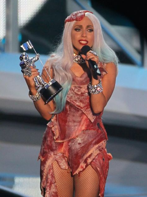 Lady Gaga Meat, Bacon Costume, Lady Gaga Meat Dress, Lady Gaga Halloween, Lady Gaga Costume, Lady Gaga Outfits, Meat Dress, Camp Fashion, The Fame Monster