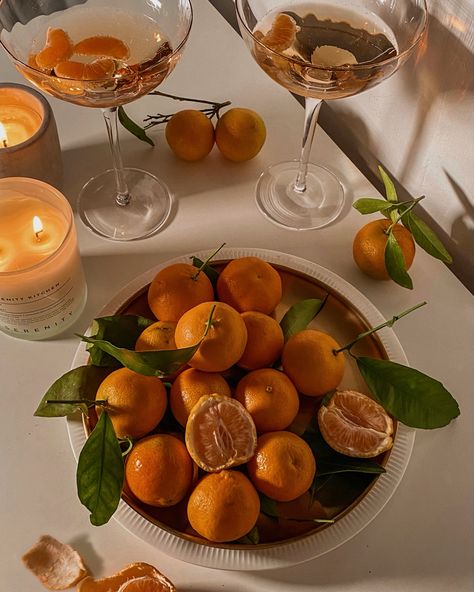 Mandarins Aesthetic, Kirsten Aesthetic, Mandarin Aesthetic, Citrus Aesthetic, Winter Wallpaper Aesthetic, Aesthetic Winter Christmas, Aesthetic Studying, Cool Lifestyle, Winter Wallpapers