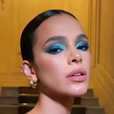 Make Azul, Blue Eyeshadow Looks, Carnival Makeup, Barbie Makeup, Edgy Makeup, Blue Eyeshadow, Eye Makeup Art, Kiss Makeup, Blue Makeup