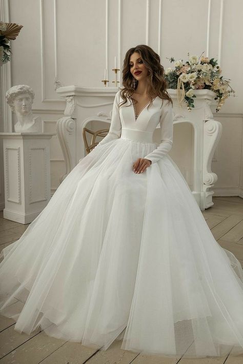 Elegant Long Sleeve Wedding Dresses, Winter Wedding Gowns, Elegant Wedding Dresses, Wedding Dresses Black, Wedding Dress Guide, Amazing Wedding Dress, Cute Wedding Dress, Dream Wedding Ideas Dresses, Sleeve Wedding Dress