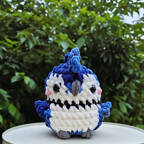 Blue Jay Birdie pattern by: @anniecarrawayart #cutecrochet #amigurumi #handmadecrochet #plushies Crochet Blue Jay, Blue Jay, Cute Crochet, Birdy, Handmade Crochet, Crochet Amigurumi, Free Pattern, Jay, Amigurumi