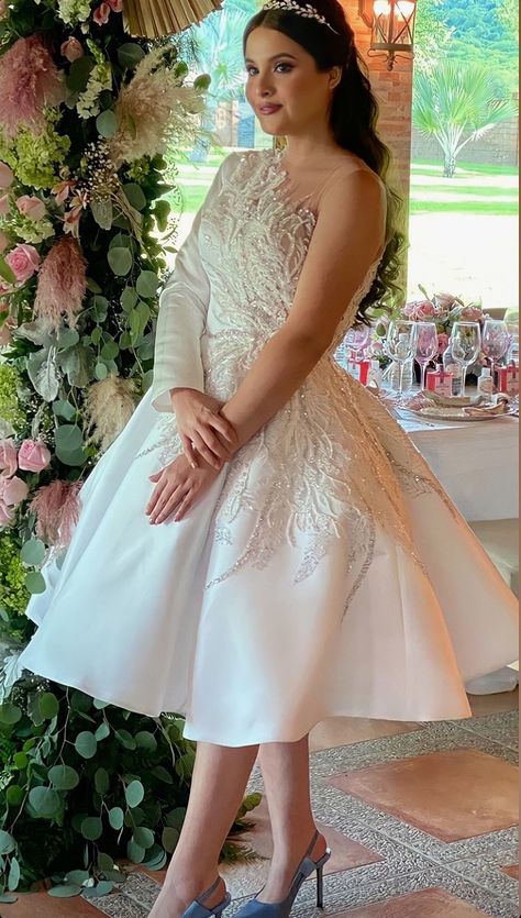 Flair Dresses Classy, Glam Dress Short, Engagement Gown, Courthouse Wedding Dress, Wedding Dress Suit, Knee Length Wedding Dress, Met Gala Dresses, Classy Gowns, Civil Wedding Dresses