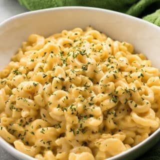 Instant Pot Mac and Cheese - The Salty Marshmallow Instant Pot Mac N Cheese, Double Recipe, Instant Pot Mac And Cheese, Pot Mac And Cheese, Best Instant Pot Recipe, Low Sodium Chicken Broth, Instant Pot Dinner Recipes, Easy Instant Pot Recipes, Instapot Recipes