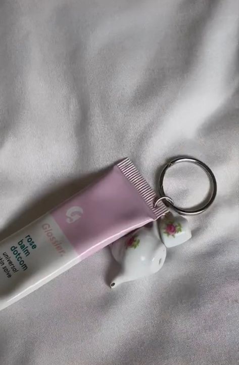 Lip Balm Keychain Aesthetic, Glossier Balm Dotcom Aesthetic, Glossier Keychain, Lipgloss Charms, Glossier Balm, Glossier Balm Dotcom, Glossier Lip Balm, Balm Dotcom, Pink Girly Things