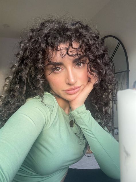 Naturally Curly Curtain Bangs, Hair Model Photoshoot, Aesthetic Curls, Curly Curtain Bangs, Curtain Bangs Curly Hair, Curly Hair Model, Curly Haircut, Forest Nymph, Selfie Inspo