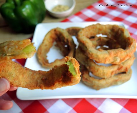 Move over, onions... bell peppers are taking over!  These fried pepper rings are so easy to make and they can be done in under 15 min... Green Pepper Rings, Green Pepper Recipes, Pepper Rings, Fried Peppers, Vegan Burrito, Veggie Fries, Bell Pepper Recipes, Fried Green, Green Pepper