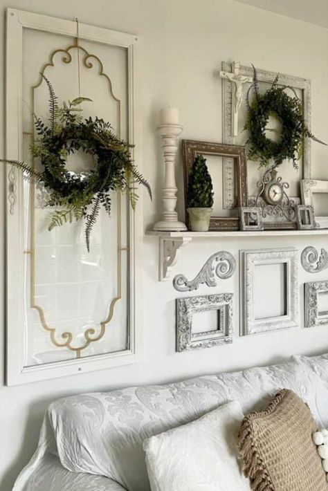 Transform your farmhouse living room into a cozy haven with these 7 charming wall décor ideas. Wall Wreath Decor Living Room, Cottage Wall Decor Ideas, Behind Couch Wall Decor Farmhouse, Wreath Decor Living Room, Farmhouse Living Room Wall Decor Ideas, French Country Wall Decor Ideas, Farmhouse Gallery Wall Ideas, Vintage Gallery Wall Ideas, French Country Gallery Wall