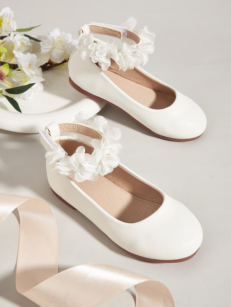 Beige  Collar   Plain Ankle Strap Flats Embellished   Kids Shoes Simple Wedding Shoes Flats, Flower Girl Shoes Toddler, Ivory Flower Girl Shoes, Kids Wedding Shoes, Flower Girl Dress Shoes, Flower Girls Shoes, Elegant Shoes Flat, Cream High Heels, High Heels For Kids