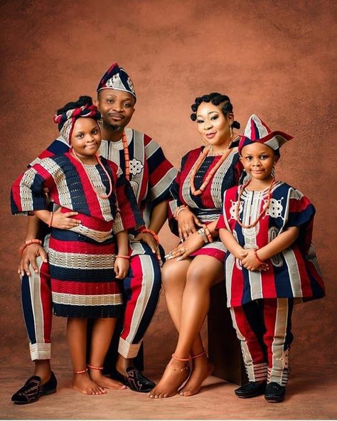 Nigerian Traditional Dresses, African Print Shirt, Unique Wedding Dress, African Wedding Attire, Native Dress, African Dresses For Kids, Aso Oke, Kids Gown, African Style