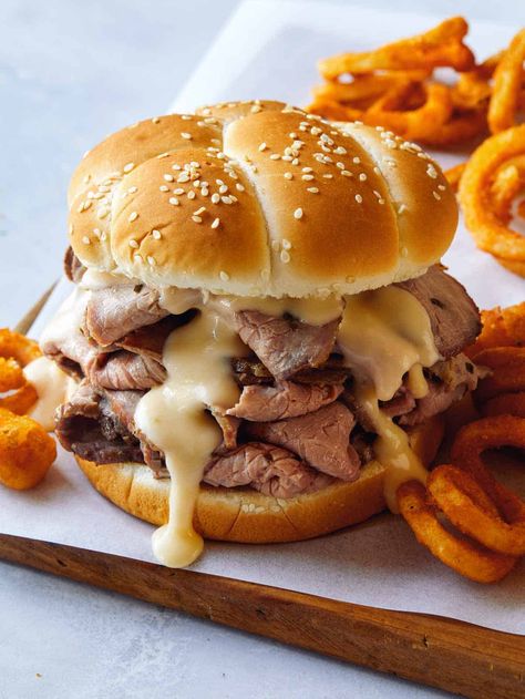 Hot Roast Beef Sandwich Recipes, Beef And Cheddar Sandwich, Easy Roast Beef Recipe, Hot Roast Beef Sandwiches, Roast Beef And Cheddar, Roast Beef Sandwich Recipes, Beef And Cheddar, Hot Beef Sandwiches, Best Roast Beef