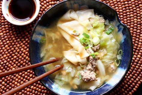 Deconstructed Wonton Soup, Hobo Kitchen, Crock Pot Roast Beef, Pot Roast Beef, Lamb Sliders, Crock Pot Roast, Beef Roast Crock Pot, Wonton Soup Recipe, Chicken Wontons