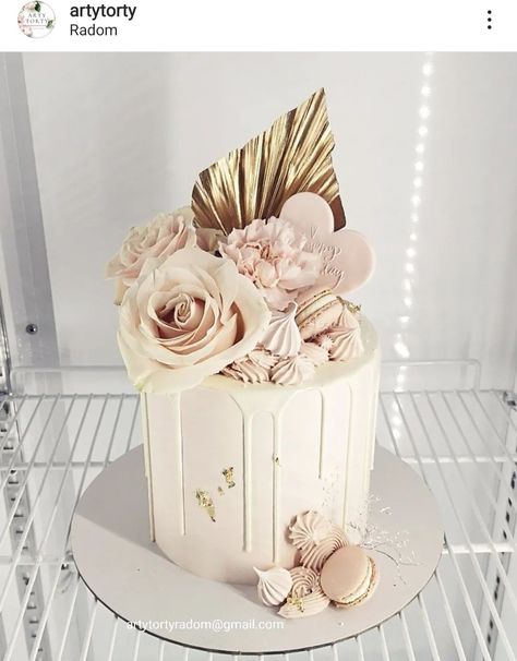 Elegant 60th Birthday Ideas For Women, Boho Birthday Cake For Women, 30th Cake Ideas For Women, 60th Birthday Cake Ideas For Women, Luxury Cakes Birthday For Women, 40th Birthday Cake Ideas For Women, Boho Cake Ideas Birthday, 30th Birthday Cake For Women, 40th Birthday Cake For Women