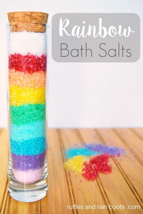 Shower Fizzies, Rainbow Bath Bomb, Rainbow Table, Rainbow Gifts, Bath Salts Recipe, Bath Salts Diy, Bath Recipes, Bath Bomb Recipes, Diy Rainbow