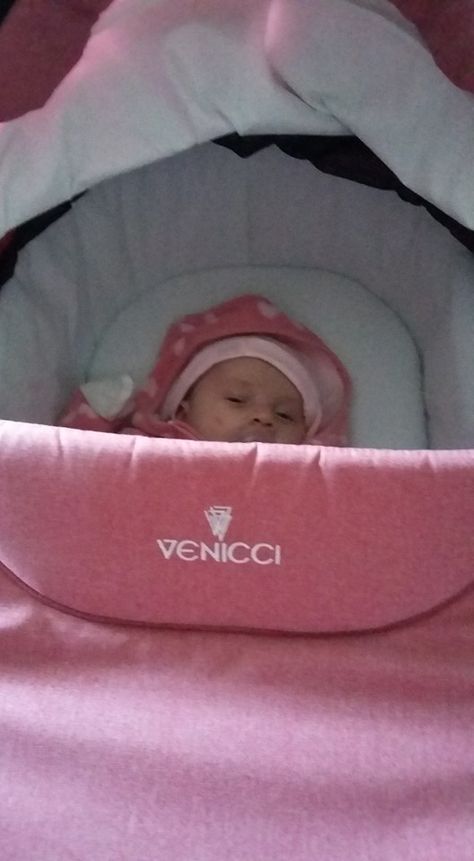 Allie loves her Venicci pram :) Venicci Pram, Baby Fever, Bassinet, Baby Car, Baby Car Seats, Car Seats