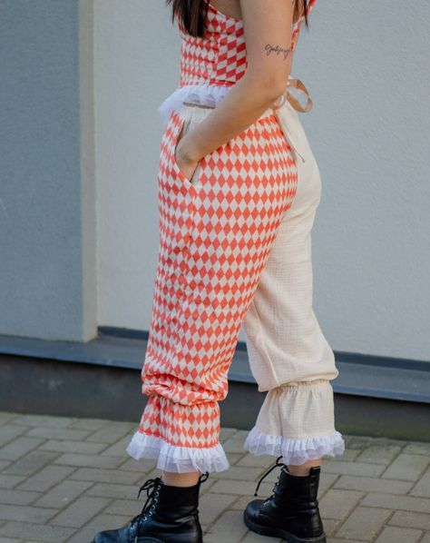 Orange harlequin bloomers 🔥 #bloomers #circusfashion #clown #clownoutfit #adultcostumes #cosplay #harlequin #pierrot #jester #pettipants #lovetocreate #radīt #create #mypassion❤️ #etsy Buggy Cosplay, Jester Cosplay, Magic Outfits, Jester Outfit, Circus Fashion, Fair Outfit, Clown Suit, Clown Core, Jester Costume