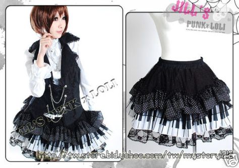 Piano skirt <3 Music Skirt, Piano Outfit, Piano Clothes, Piano Skirt, Music Inspired Fashion, Cute Kawaii Outfits, How To Make Skirt, Piano Keys, Kinds Of Clothes