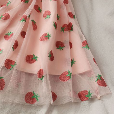 Sweet Dresses Casual, Women French Style, Chiffon Lace Dress, French Women Style, Strawberry Dress, Bodycon Dresses Casual, Kawaii Dress, Lace Chiffon, Strawberry Print