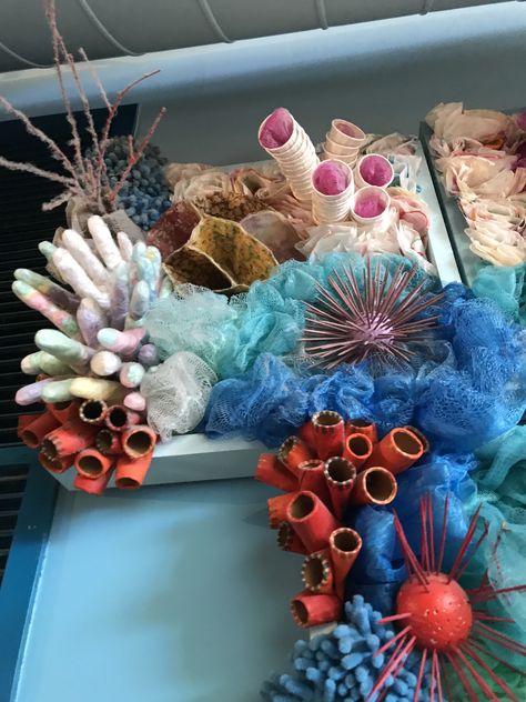 Coral Diy Decor, Recycled Coral Reef Art, Coral Reef Biome Project, Coffee Filter Coral Reef Diy, Diy Coral Reef, Under The Sea Decorations, Recycled Art Projects, Deco Nature, Trash Art