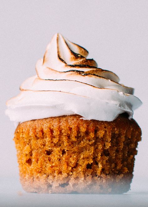 Marshmallow Frosting Recipes, Potato Cupcakes, Sweet Potato Muffin Recipe, Marshmallow Fluff Frosting, Sweet Potato Cupcakes, Moist Cupcakes, Sweet Potato Muffins, Sweet Potato Cake, Marshmallow Frosting