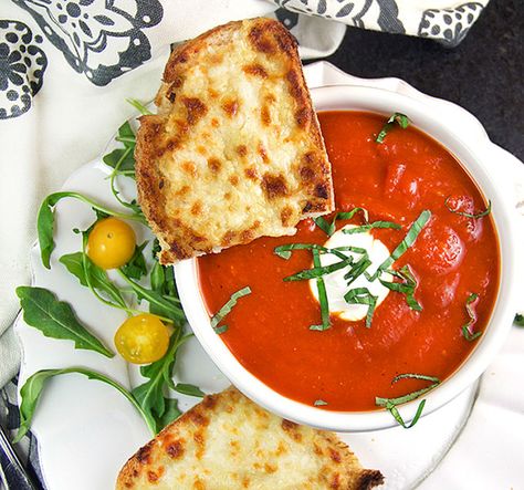 My all time favorite recipes for oven grilled cheese and tomato soup. I'll show you some easy tricks for making these two common dishes extra special! #Oven #GrilledCheese #Recipe #TomatoSoup Oven Grilled Cheese, Spicy Tomato Soup, Baked Grilled Cheese, Soup Sandwich, Grilled Cheese And Tomato Soup, Soup Pan, Tomato Soup Easy, Cheese And Tomato, Cheese Tomato