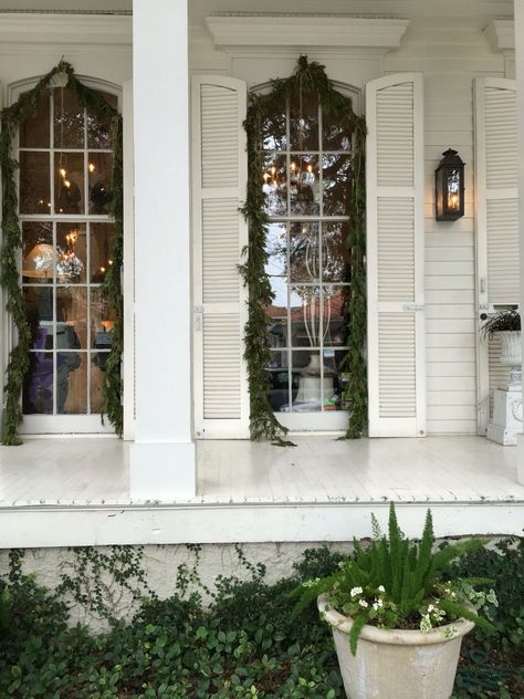 Benjamin Moore | The Long Table Evergreen Christmas, Christmas Cottage, New Orleans Homes, House With Porch, Shabby Chic Homes, Porch Patio, Exterior Colors, Oahu, My Dream Home