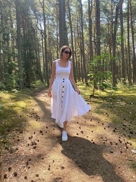 White long skirt outfit