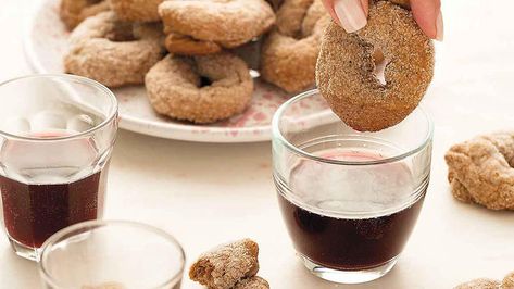 Wine Biscuits Recipe, Wine Biscuits, Wine Cookies, How To Cook Kale, Sbs Food, Rich Desserts, Cooking With Olive Oil, Sweet Wine, Italian Cookies