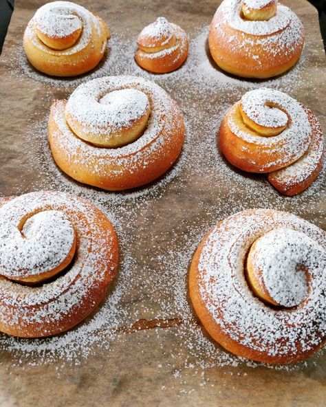 Sourdough Mallorcas I made by suNN361 The post Sourdough Mallorcas I made appeared first on Dining and Cooking. Pantry Mama Sourdough, Alexandra Cooks Sourdough, Sourdough Bread Ballerina Farm, Littlespoonfarm Sourdough Bread, Alexandra’s Kitchen Sourdough Bread, Bread