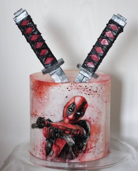 Deadpool Birthday Party Ideas, Deadpool Cake Ideas, Dort Spiderman, Deadpool Cake, Deadpool Party, Deadpool Birthday, Easy Minecraft Cake, Realistic Cakes, Basic Cake