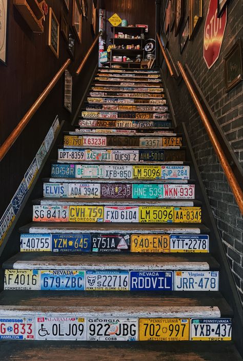 license plates on stairs Cool Staircases, Cabin Stairs, Stair Cases, Rustic Stairs, Condo Decor, Aesthetic Cool, Staircase Makeover, Condo Decorating, Dream Room Inspiration