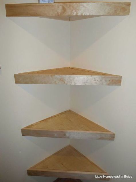 diy floating corner shelves Diy Corner Wall Shelves, Easy Corner Shelves Diy, Corner Shelves Ideas, Decorate Empty Wall, Corner Hallway, Hallway Corner, Vertical Shelves, Diy Corner Shelves, Corner Shelf Ideas