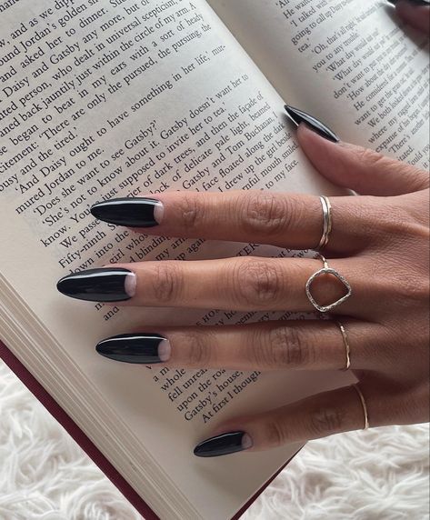 Zoi Lerma Nails, Nails With Tips Ideas, Dark Edgy Nails, Buildable Gel Nails, Gothic Nail Art Dark, Edgy Nails Grunge, Black Accent Nails, Minimal Nails Design, Witch Nails