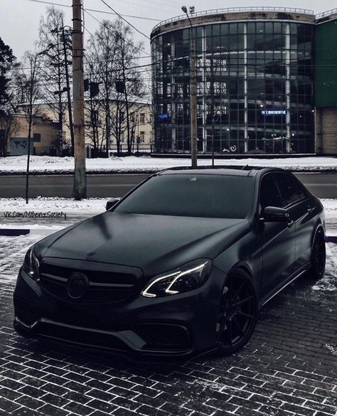 Blacked Out Mercedes, Mercedes C Class Amg, E63s Amg, Blacked Out Cars, Mercedes Jeep, Mercedes E63, Black Mercedes, Tmax Yamaha, Mercedes Benz Wallpaper