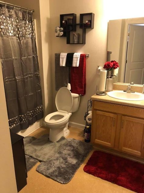 Red And Gray Bathroom Ideas, Maroon Bathroom Ideas, Red And Gray Bathroom, Maroon Bathroom Decor, Red Black Grey Bathroom Ideas, Red Bathroom Decor, Pink Living Room Decor, Pregnancy Massage, Red Bathroom