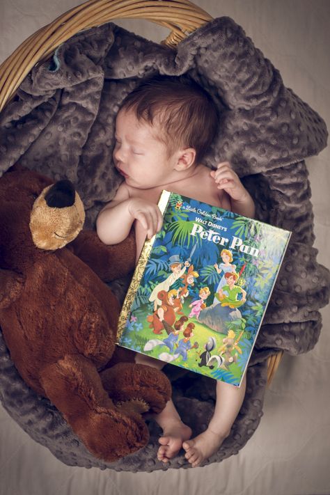 Peter Pan Newborn Pictures, Disney Newborn Pictures, Neverland Nursery, Peter Pan Book, Pan Photo, Newborn Photo Shoot, Nursery Theme, Baby Poses, Newborn Shoot