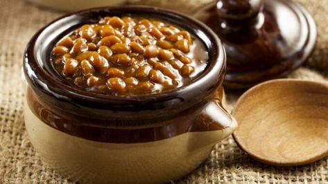 boston baked beans Heinz Baked Beans, Best Baked Beans, Easy Baked Beans, Baked Beans With Bacon, Bbq Baked Beans, Homemade Baked Beans, Boston Baked Beans, Vegetarian Meals For Kids, Baked Bean Recipes