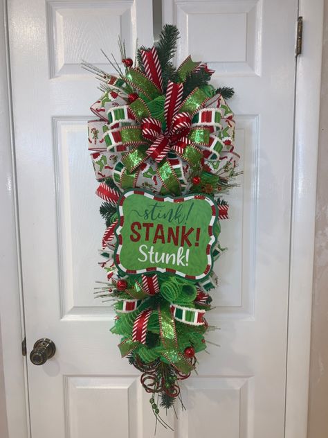 Grinch Christmas Swags, Grinch Door Swag, Grinch Door, Diy Grinch, Grinch Wreath, Door Swag, Wreath Door, Christmas Swags, Xmas Ideas