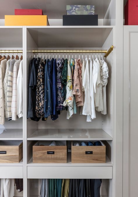 Closet Basket, Neat Closet, Easy Closet Organization, Primary Closet, Best Hangers, Mudroom Closet, Closets Design, Neat Method, Ideas Closet