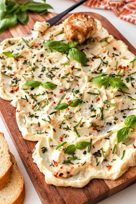 Garlic Butter Board, Nibble Board, Butter Board Trend, The Best Appetizers, Garlic Roaster, Butter Recipes Homemade, Butter Board, 2024 Recipes, Garlic Herb Butter