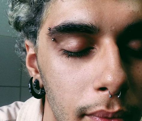 Eyebrow Piercing Men, Piercing Men, Eyebrow Piercing, Septum Piercing, Men Earrings, Body Mods, Eyebrows, Piercings, Nose Ring