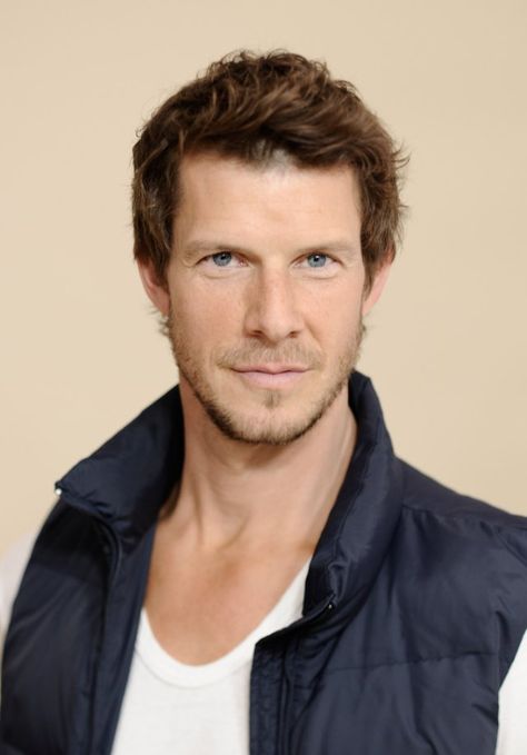 Eric Mabius Daniel Meade, Eric Mabius, Sarah Lawrence College, Irish Ancestry, Harrisburg Pennsylvania, George Lopez, Film Theory, Ugly Betty, Lifetime Movies