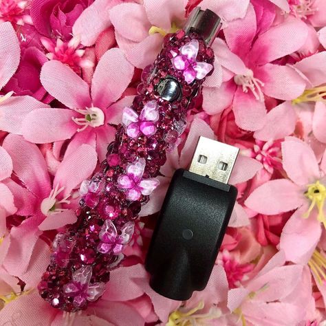 Bedazzled Pen Batteries, Badazzel Cart Battery, Bedazzled Battery Pen, Bedazzled Cartridge Pen, Cart Battery Pen Bedazzled, Bedazzled Battery, Bedazzled Pen, Diy Rhinestone Crafts, Hot Pink Butterfly