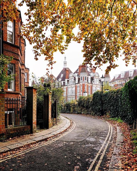 Hampstead London, London Neighborhoods, Hampstead Heath, London Aesthetic, Beautiful Streets, Welcome To, London Photography, City Aesthetic, Town And Country