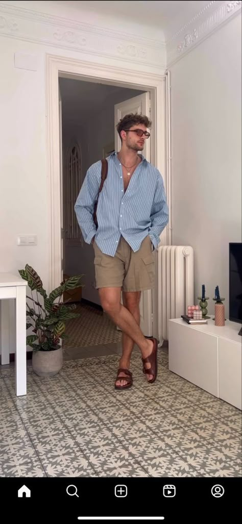 Niklas Rueth Check more at https://howcandothis.com/manstyle/niklas-rueth/ Casual Summer Party Outfit, Boyfriend Board, European Mens Fashion, Streetwear Summer Outfits, Men's Capsule Wardrobe, Mens Street Style Summer, Vacation Outfits Men, Holiday Fits, Party Outfit Men