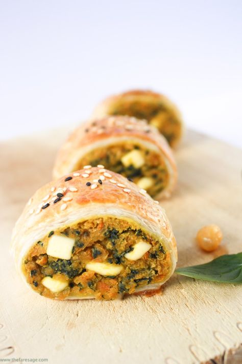 Spinach, chickpea and sweet potato sausage rolls | The Fare Sage Chickpea And Sweet Potato, Sweet Potato Sausage, Potato Sausage, Tasty Pastry, Vegetarian Sausages, Sweet Potato Spinach, Sausage Rolls, Vegetarian Dishes, Veggie Recipes